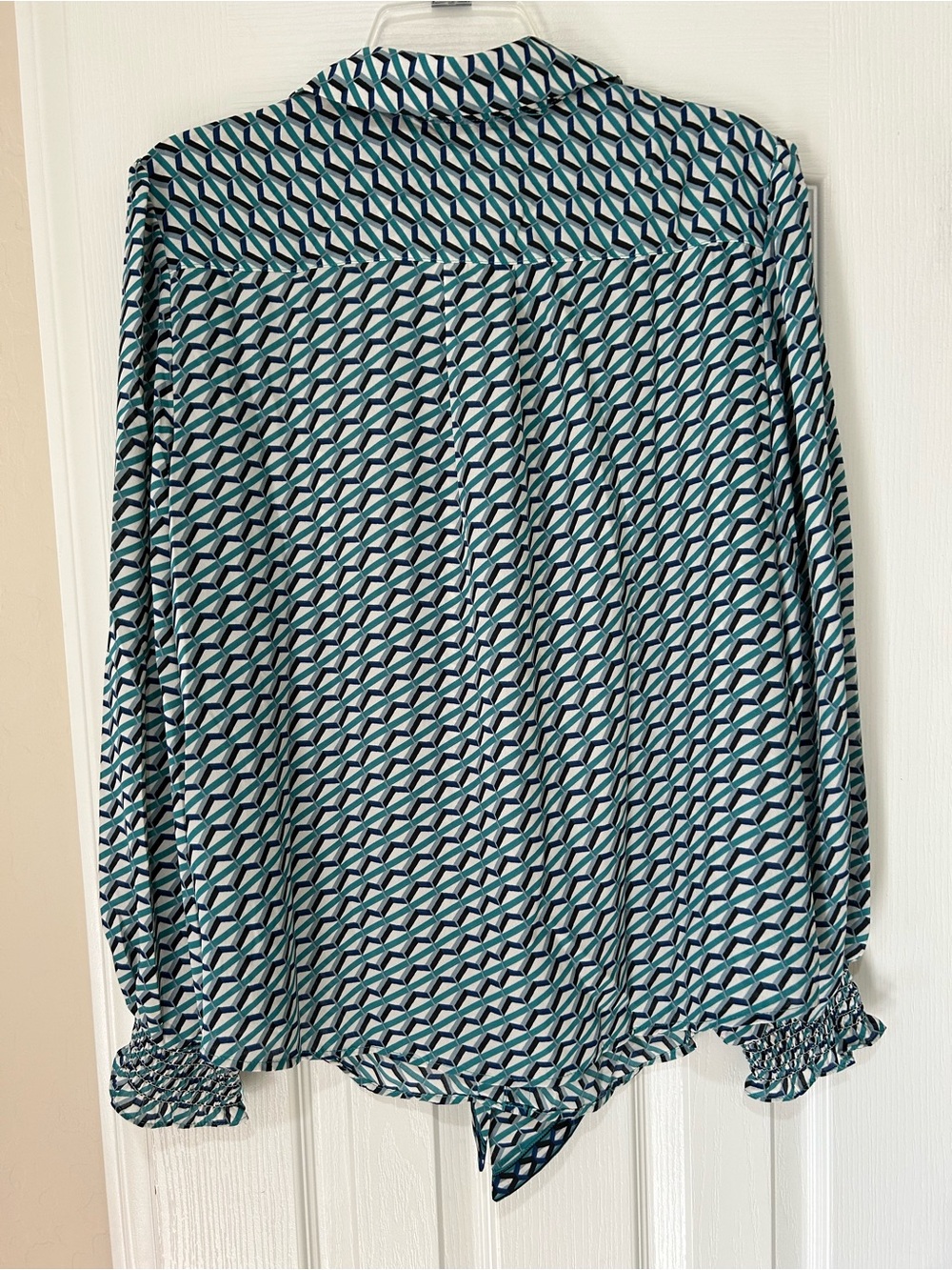 Max Studio Teal, Navy and White Geometric Tie-Neck Button-Down Blouse Top - NWT - Picture 8 of 14